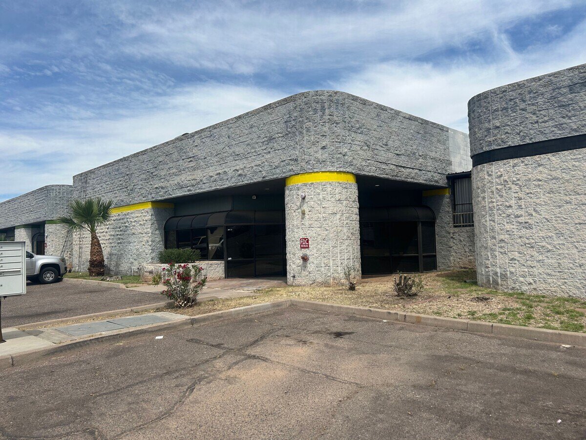 930 W Birchwood, 930 W. Birchwood Avenue